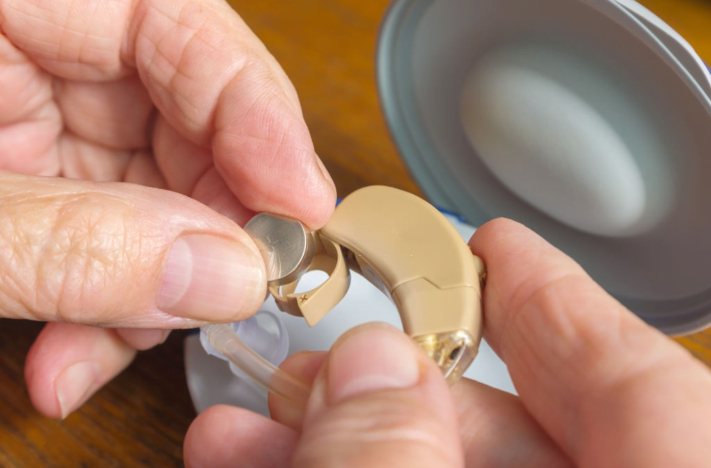 how to maintain hearing aid